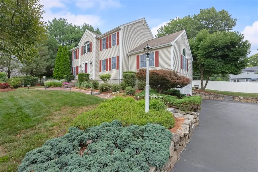 15 Little Tree Rd, Medway, MA 02053 - #2