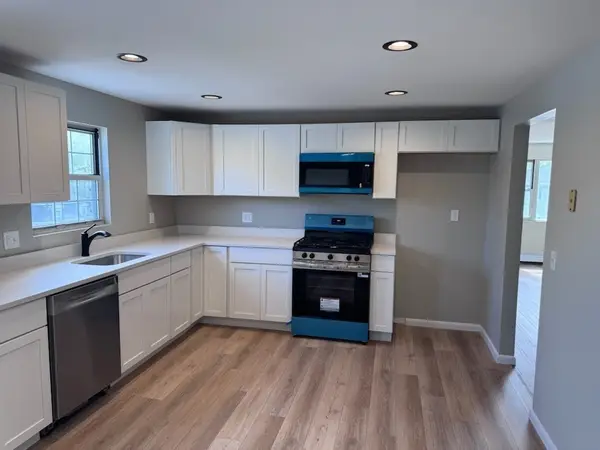 1099 River St #3, Boston, MA 02136