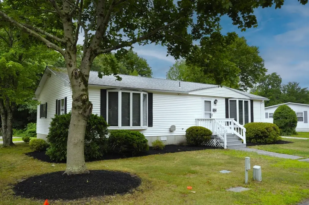 24 Leisurewoods Dr, Rockland, MA 02370 - #1