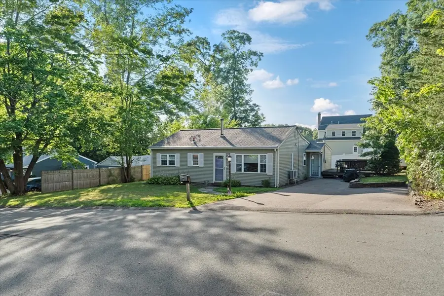 18 Evergreen Rd, Plainville, MA 02762 - #3