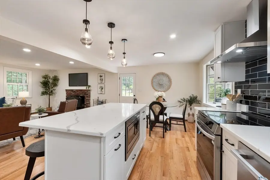 368 Hill Rd, Boxborough, MA 01719 - #3