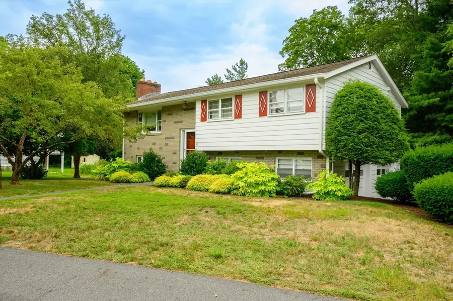 27 Trout Brook Ave, Milton, MA 02186 - #2