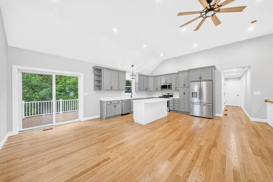 6 Mchugh Ave, Billerica, MA 01821 - #3