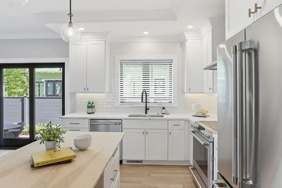 36 Loomis #302, Bedford, MA 01730 - #3