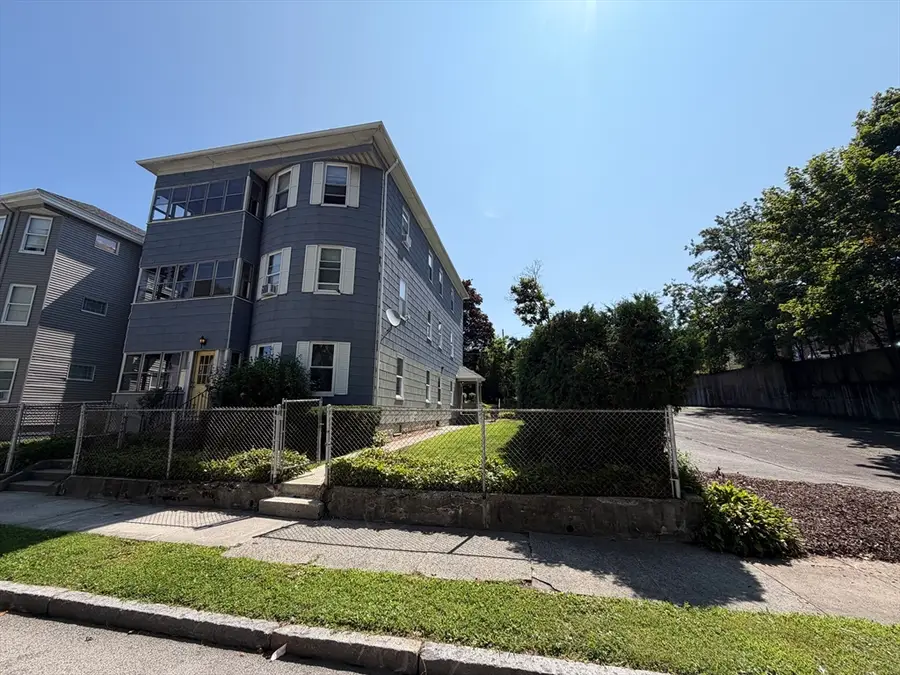 76 Paine St, Worcester, MA 01605 - #2