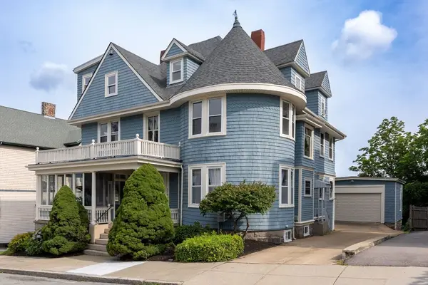 330 Lincoln Ave, Fall River, MA 02720
