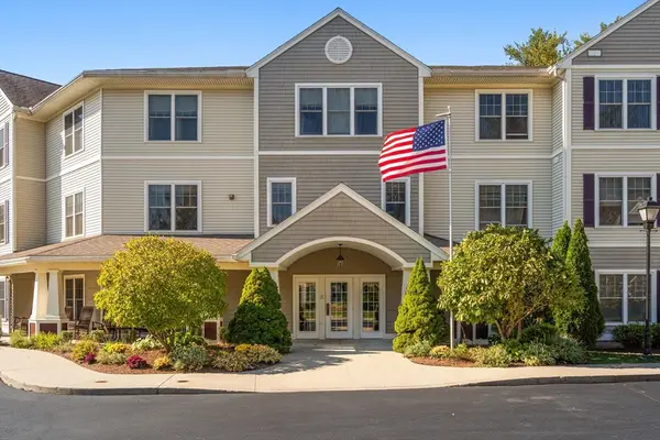 7 Crescent Way #312, Sturbridge, MA 01518