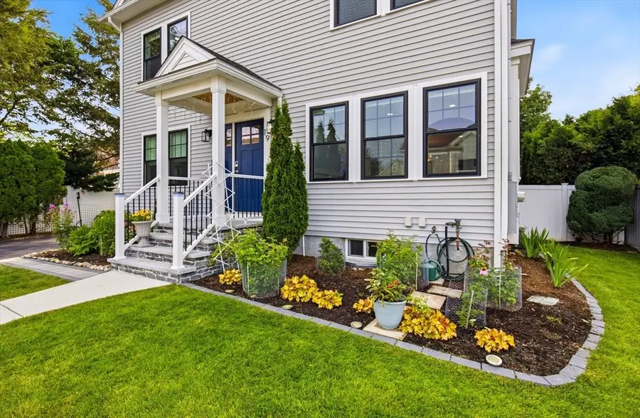 19 Manhattan Ter, Newton, MA 02465 - #3