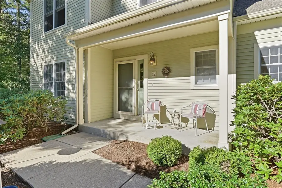 12 Chestnut Ln #12, Bedford, MA 01730 - #3