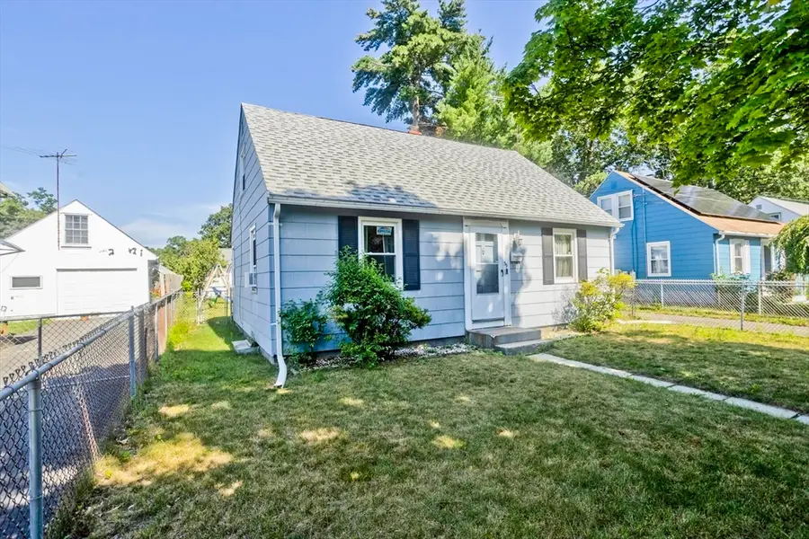 39 Seymour Ave, Springfield, MA 01109 - #2