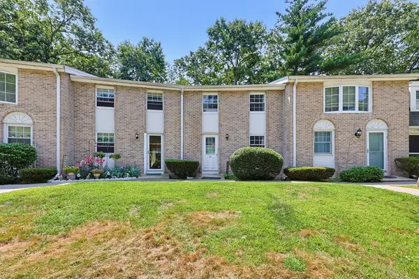 75 Sandy Pond Rd #40, Ayer, MA 01432