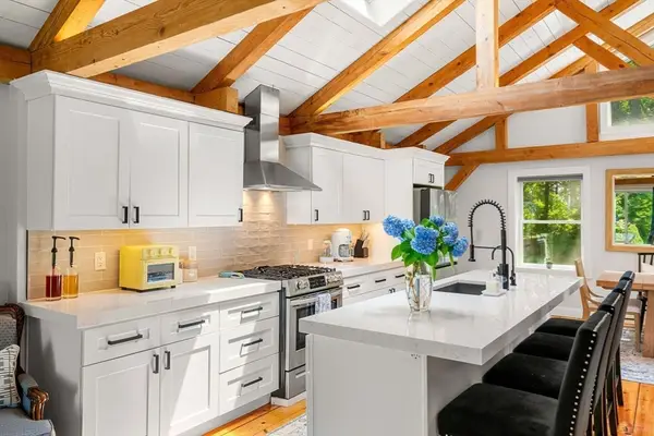 10 Old Rowley Rd, Newbury, MA 01951