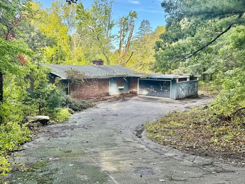 28 Cherry St, Shrewsbury, MA 01545 - #1