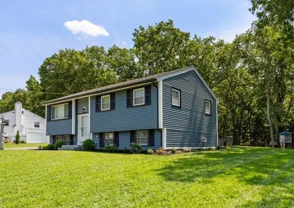 43 Newport Drive, Westford, MA 01886