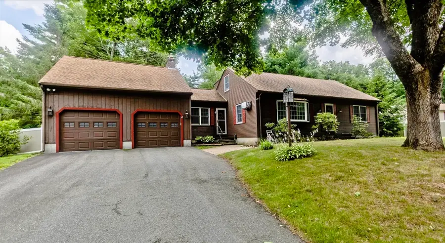 4 Caroline Cir, Palmer, MA 01069 - #2