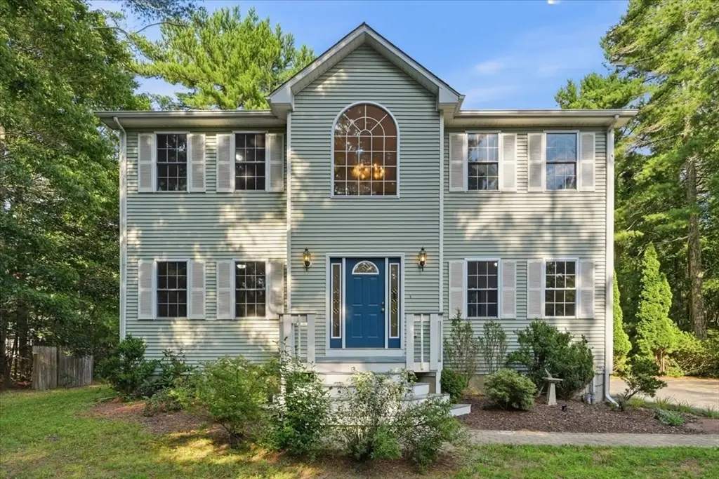 8 Rebecca Rd, Assonet, MA 02702 - #1