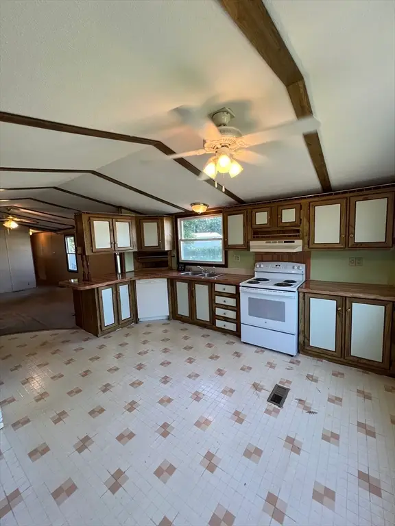 224 Park Circle, Sturbridge, MA 01566 - #3