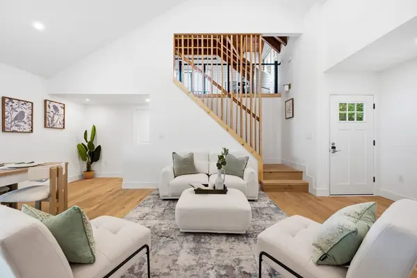 6 Amherst Rd, Hopkinton, MA 01748