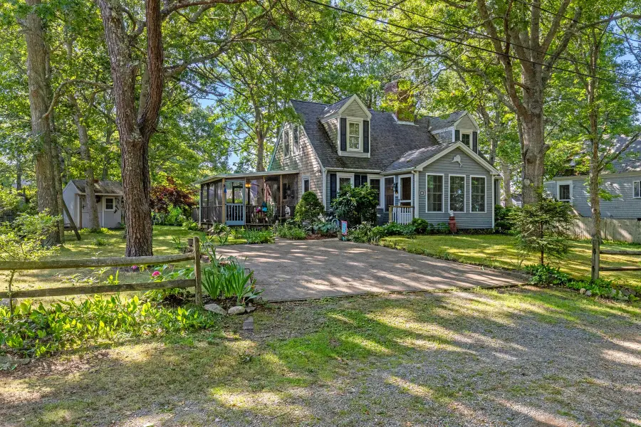 20 Park St, West Yarmouth, MA 02673 - #3