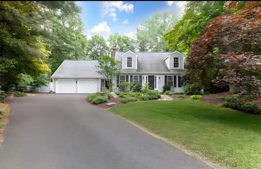 135 Lawndale Rd, Mansfield, MA 02048 - #1