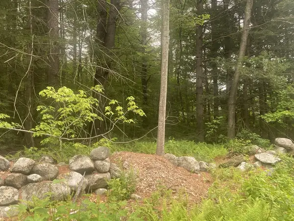 132 Crooked Ledge Rd, Southampton, MA 01073