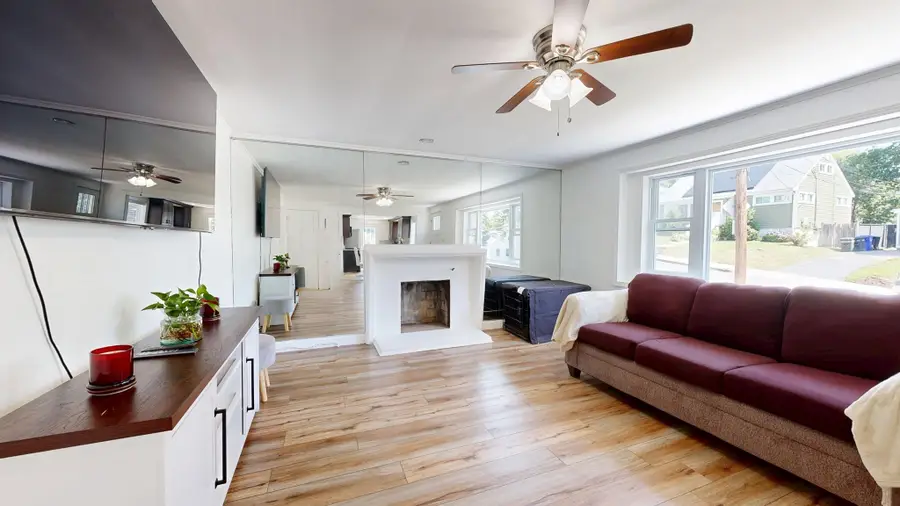 28 Deforest St, Boston, MA 02136 - #3