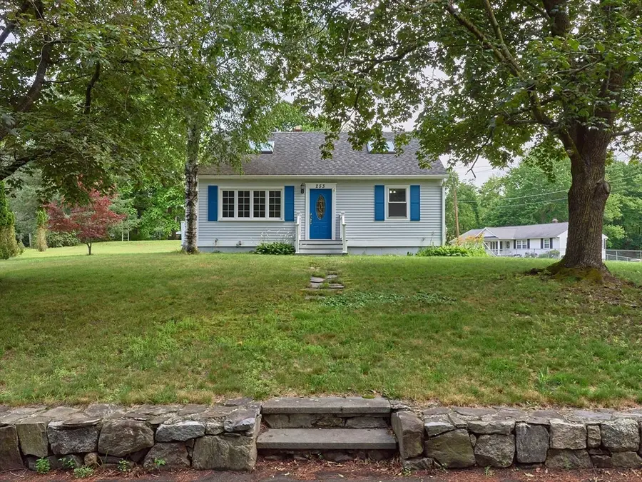 253 Central St, Hudson, MA 01749 - #2
