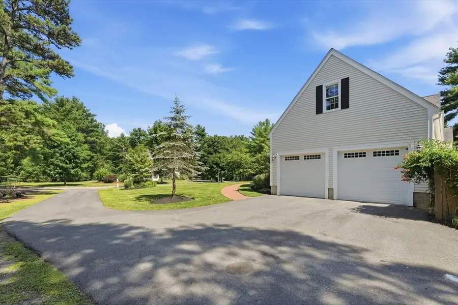 11 Fellowship Cir, Wareham, MA 02576 - #2