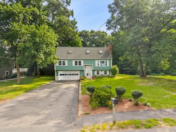 32 Maria Ln, Taunton, MA 02780