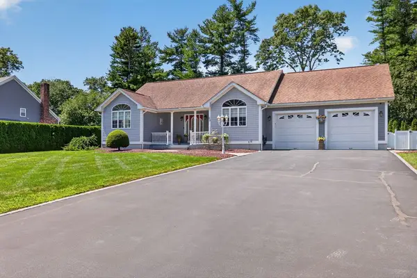 63 Ansel White Dr, Acushnet, MA 02743