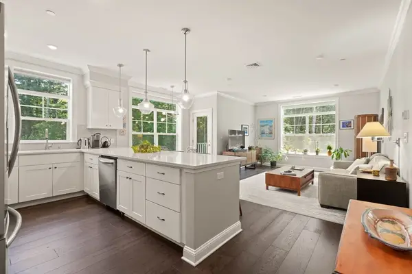 635 Old Post Road - Woodcrest Run #2-211, Sharon, MA 02067