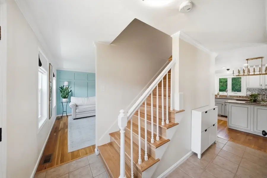 4 Brookview Circle, Tyngsborough, MA 01879 - #3