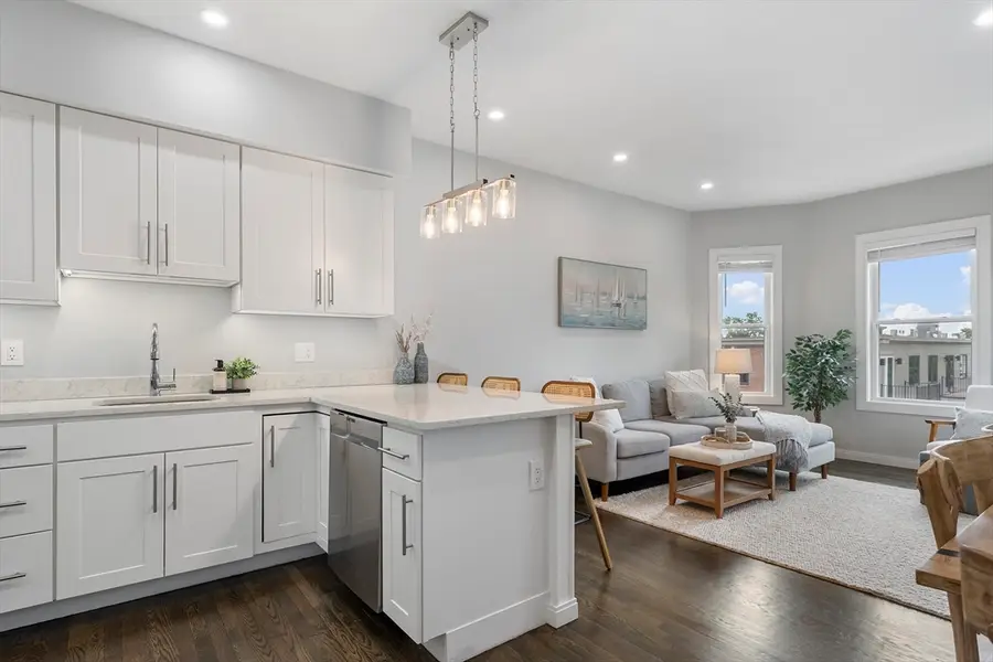 804 E 6th St #3, Boston, MA 02127 - #3