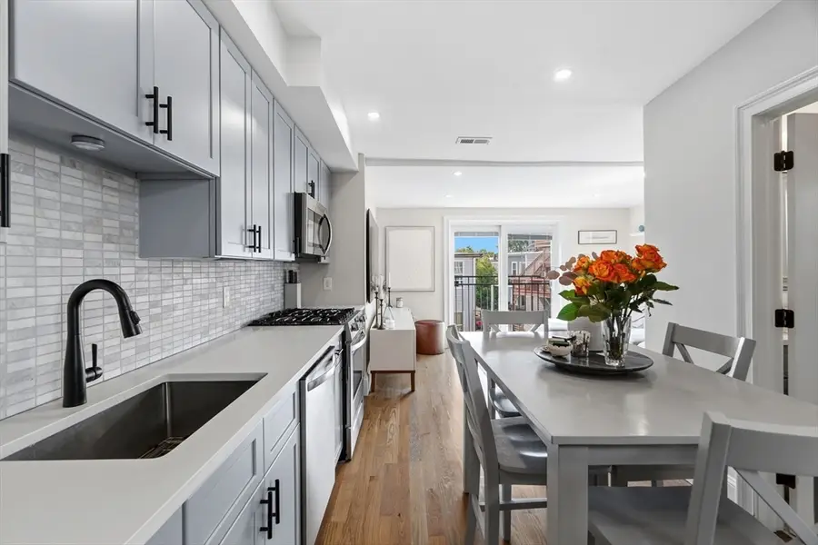 159 Bennington St #3, Boston, MA 02128 - #3