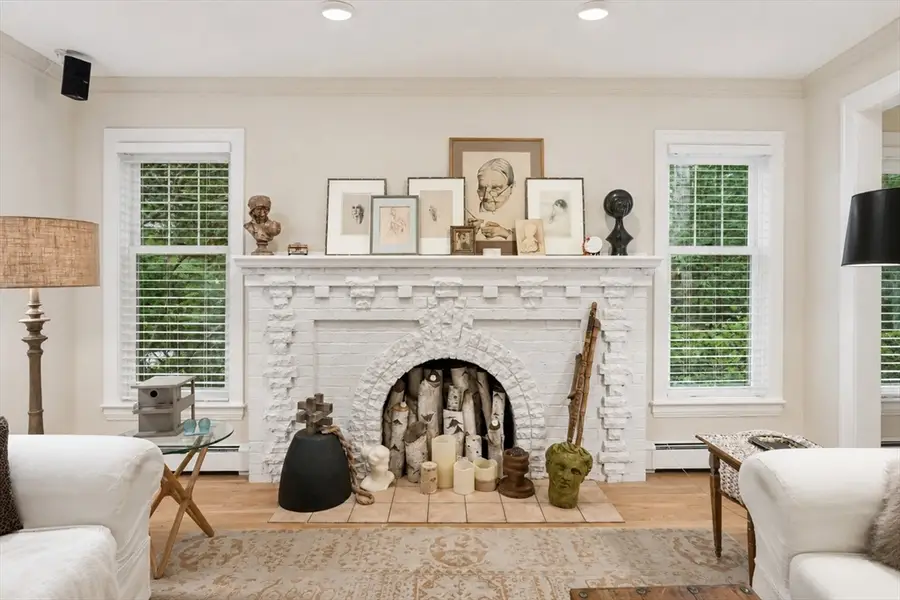 18 Village Green Ln, Holden, MA 01520 - #3