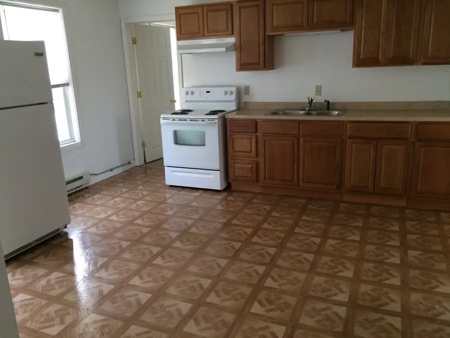 100 Conant St, Gardner, MA 01440 - #3