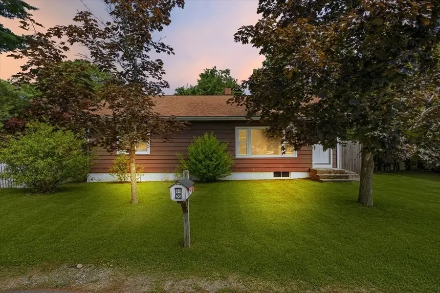 39 Norman Ave, Taunton, MA 02780 - #3