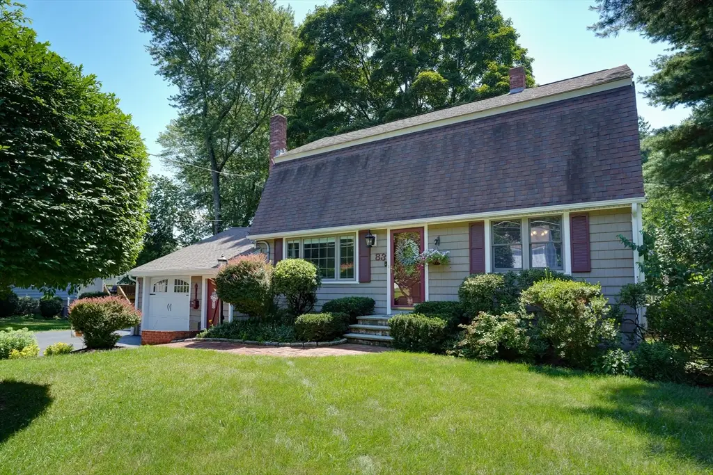 83 Crestwood Dr, Northborough, MA 01532 - #1