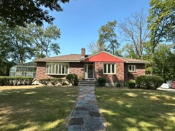 27 Lantern Ln, Dedham, MA 02026