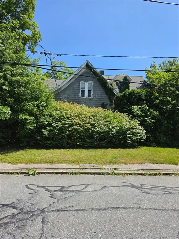 58 Stetson St, Bridgewater, MA 02324 - #2