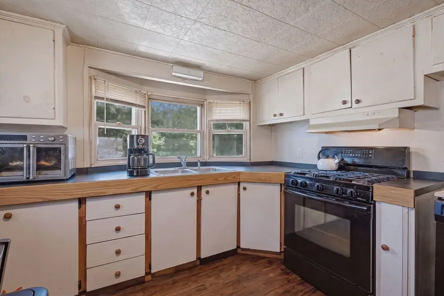 124 Mayflower Avenue, Taunton, MA 02780 - #2