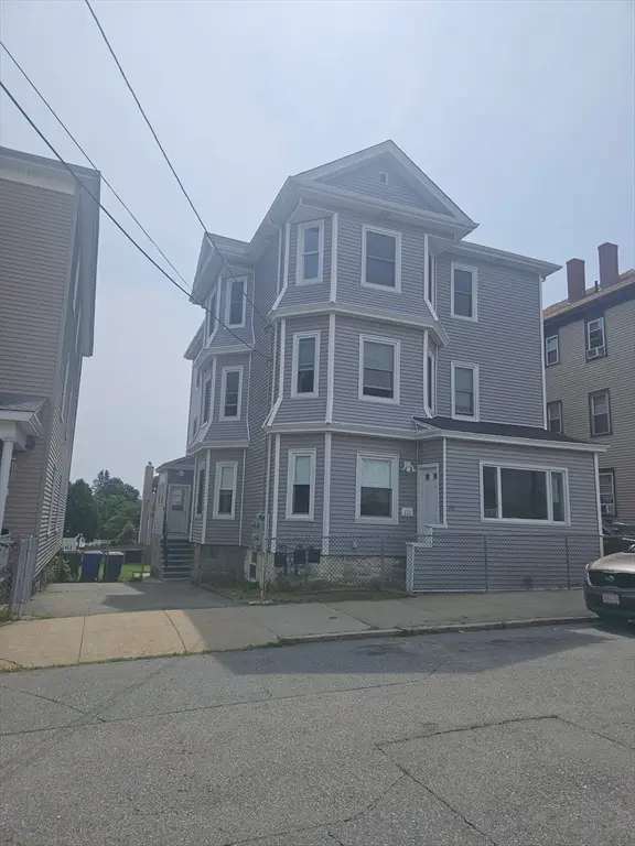 72 Huard St, Fall River, MA 02721