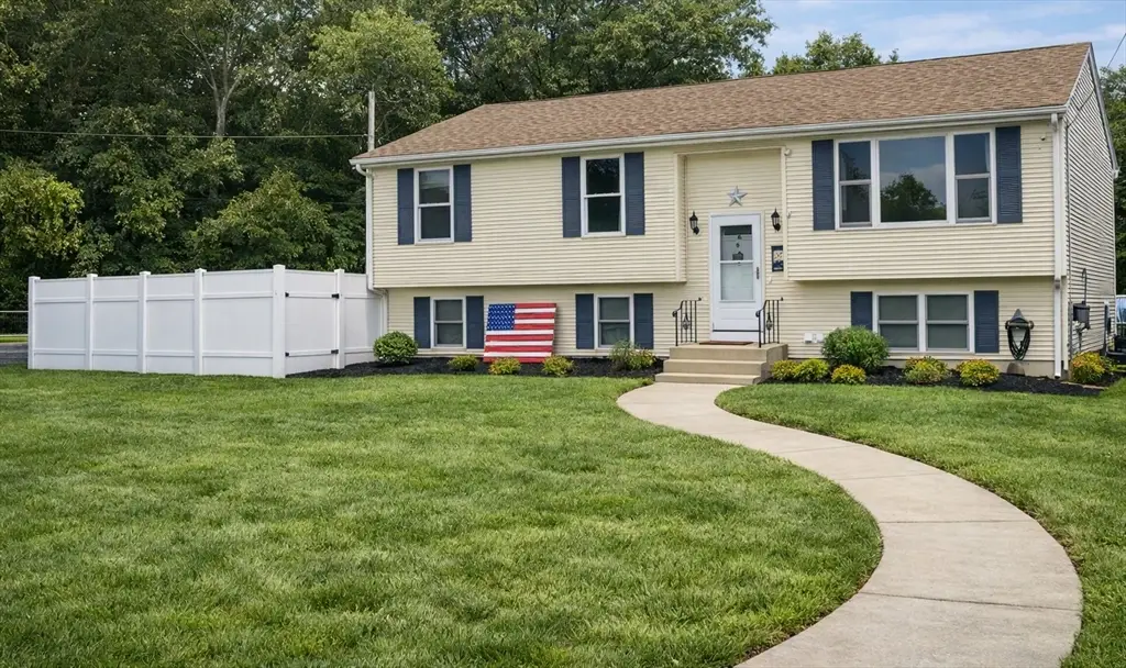 37 Leigh Street, Seekonk, MA 02771 - #1