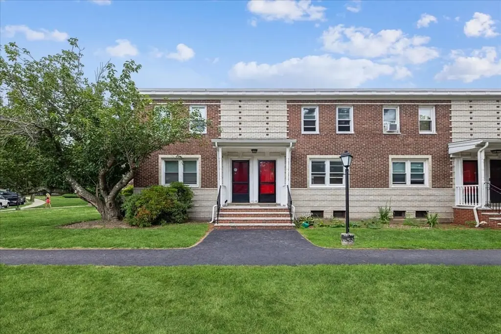 48 Newman Rd #48, Malden, MA 02148 - #1