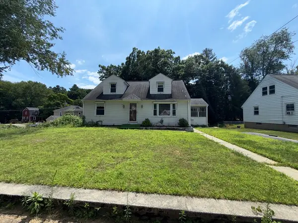 30 Brook Rd, Southbridge, MA 01550