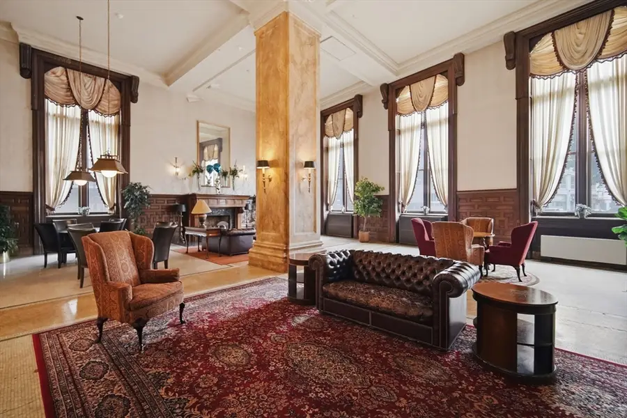 140 Chestnut #205, Springfield, MA 01103 - #2