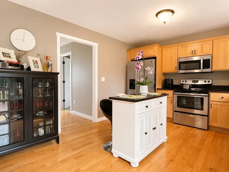 24 Beach St, Milford, MA 01757 - #3