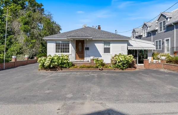 8 Luzitania Ave, Gloucester, MA 01930