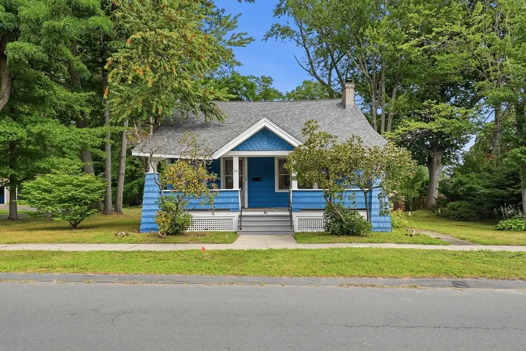 44 Woodmont Street, West Springfield, MA 01089 - #1