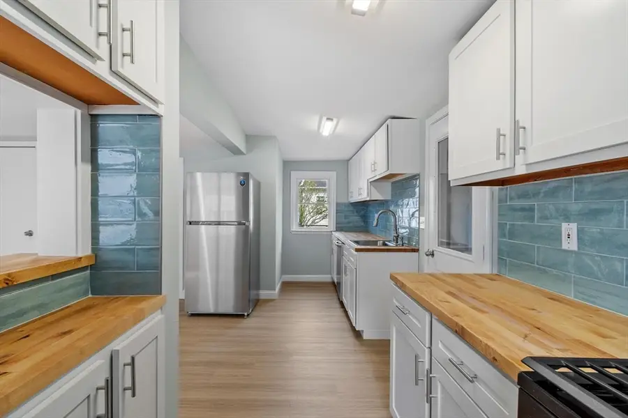 30 Hooper Rd, Dedham, MA 02026 - #3